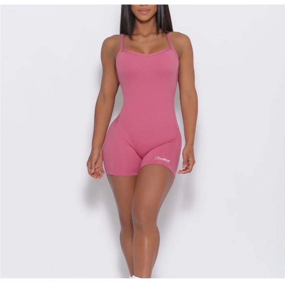 Bombshell Sportswear Pink Strappy Back Padded Romper Bodysuit Womens Large